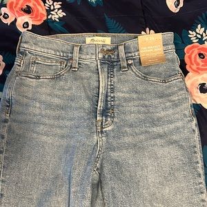 Madewell the perfect ripped vintage jeans
